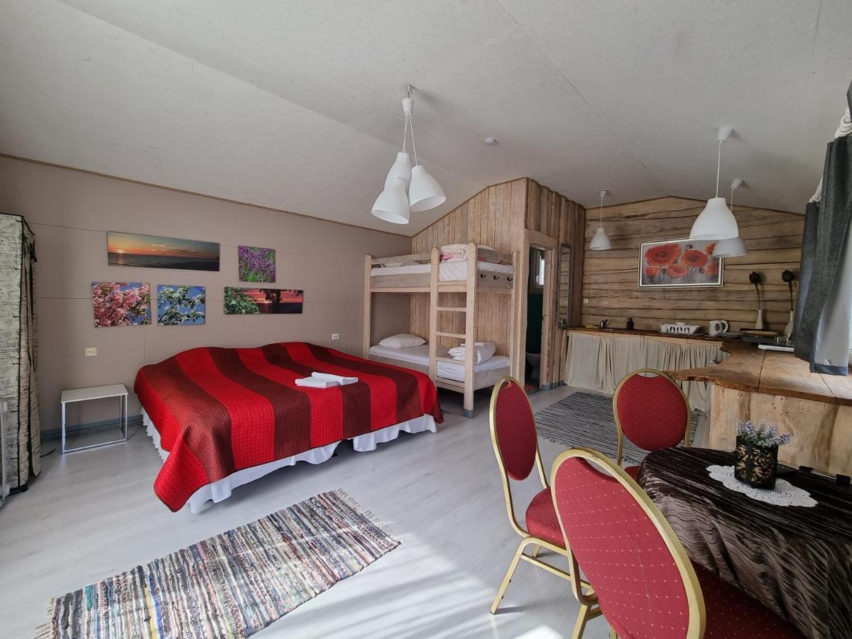 Viesu Nams Vecmuiza Hotel Tūja Exterior foto